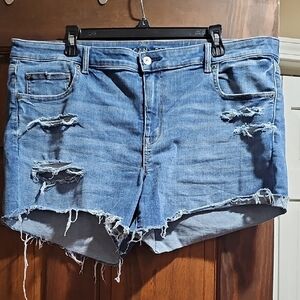American Eagle Distressed Light Blue MIDI Denim Women's Shorts Size 18